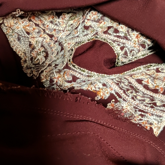 Embroidered top - Picture 4 of 4